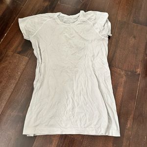 White swiftly tech lululemon top